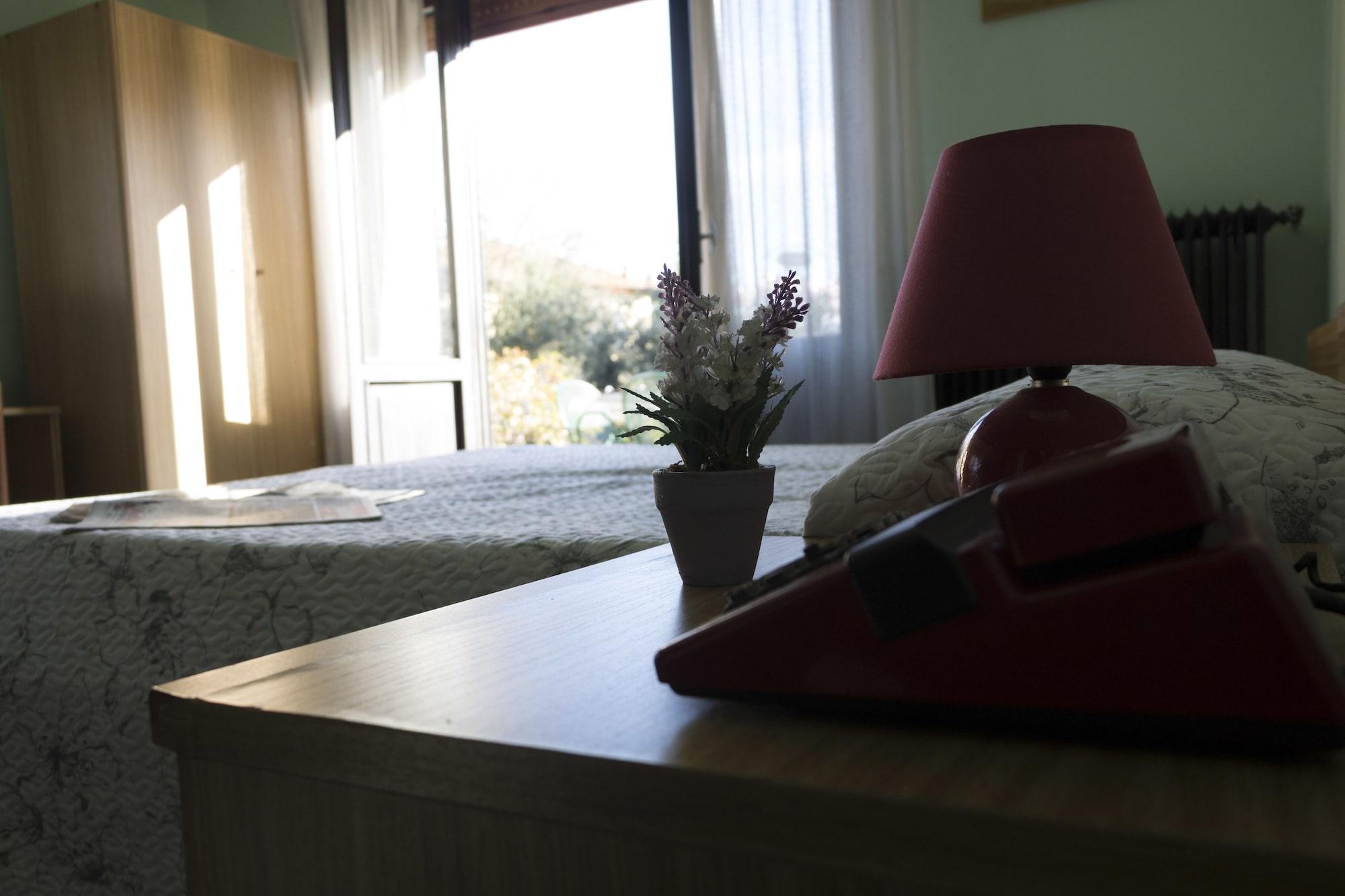Hotel Primavera Desenzano del Garda Esterno foto