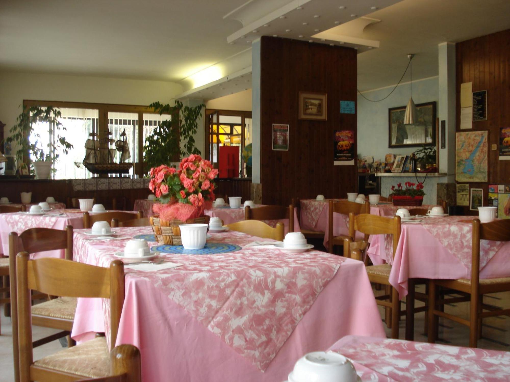 Hotel Primavera Desenzano del Garda Esterno foto