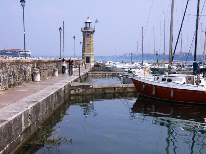 Hotel Primavera Desenzano del Garda Esterno foto