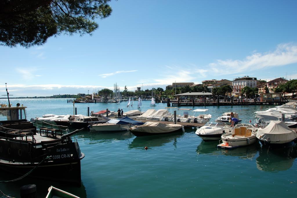 Hotel Primavera Desenzano del Garda Esterno foto